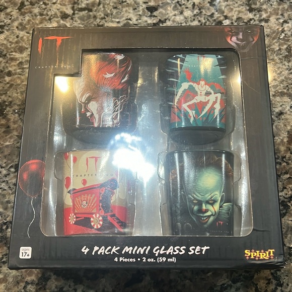 !it jeans Other - NWT OFFICIALLY LICENSED 4pc IT Pennywise Shot Glass Cup Set Horror Halloween